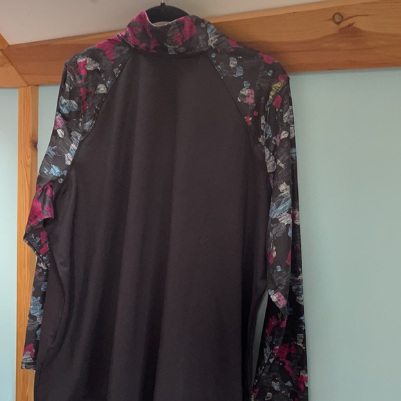 Avenue - Picture 4 of 4